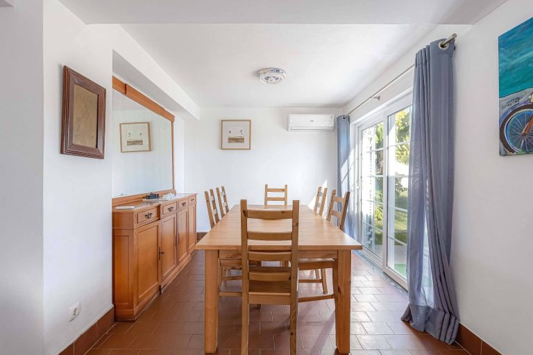 Open-plan kitchen and living area Holidays Praia da Luz